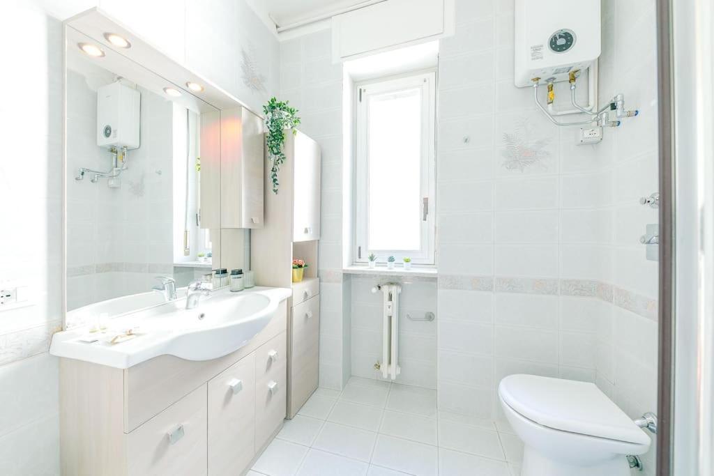Navigli - Downtown - Duomo Spacious Two Bedroom Apartment - Close To Metro - Ac - Wi-Fi Milan Exterior photo