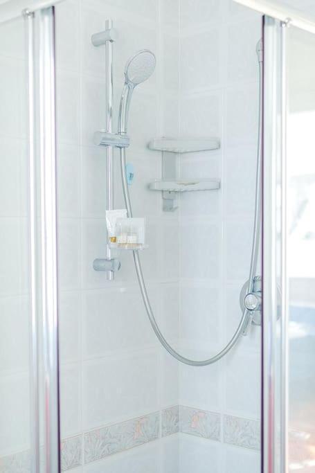 Navigli - Downtown - Duomo Spacious Two Bedroom Apartment - Close To Metro - Ac - Wi-Fi Milan Exterior photo